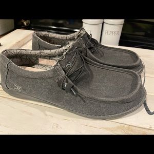 Men’s size 12 Hey Dude shoes
